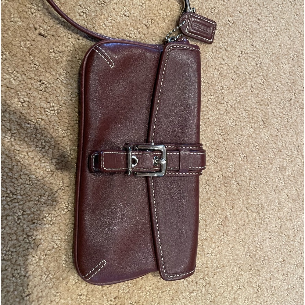 Small coach wristlet in mint shape like a wallet size